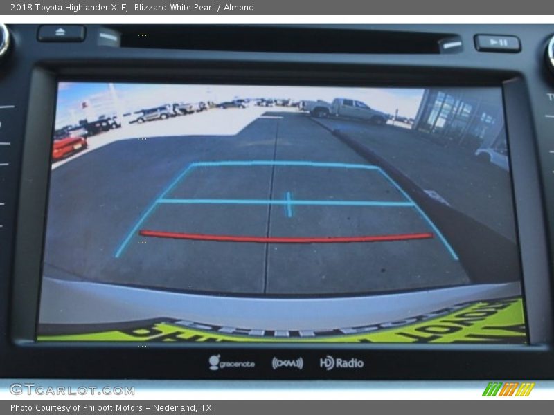 Blizzard White Pearl / Almond 2018 Toyota Highlander XLE