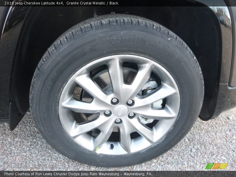 Granite Crystal Metallic / Black 2018 Jeep Cherokee Latitude 4x4