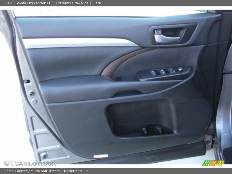 Predawn Gray Mica / Black 2018 Toyota Highlander XLE