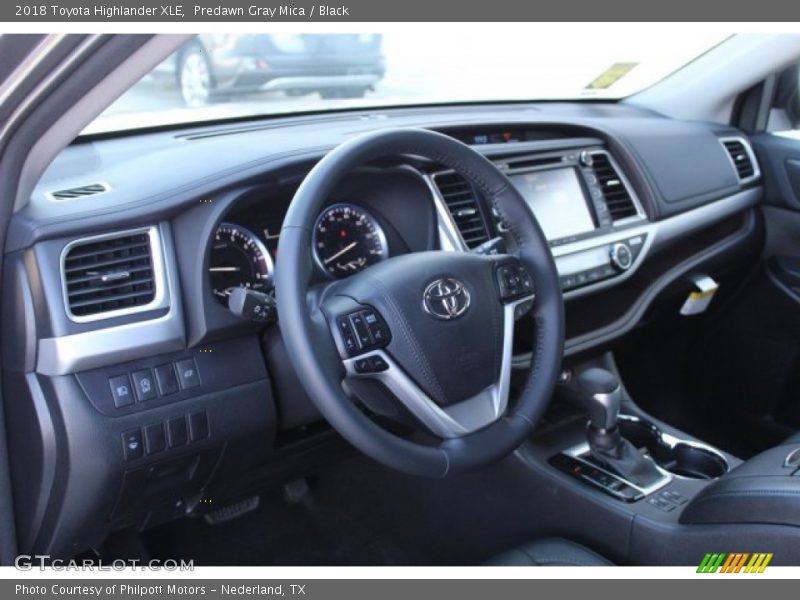 Predawn Gray Mica / Black 2018 Toyota Highlander XLE