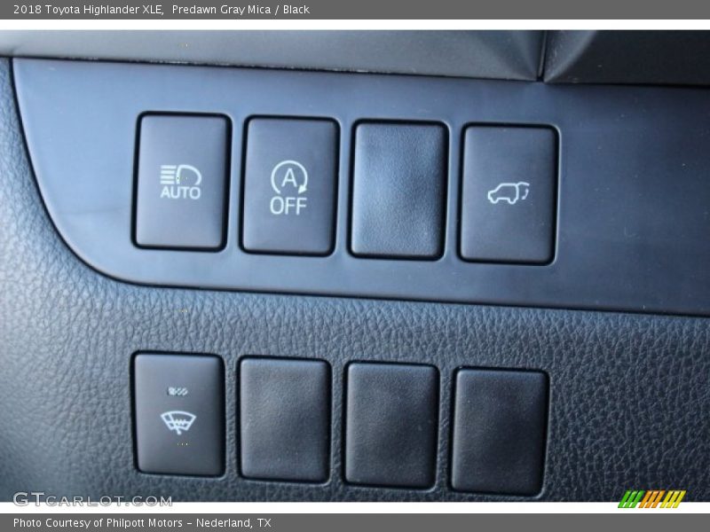 Predawn Gray Mica / Black 2018 Toyota Highlander XLE