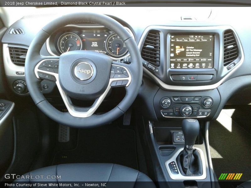 Diamond Black Crystal Pearl / Black 2018 Jeep Cherokee Limited