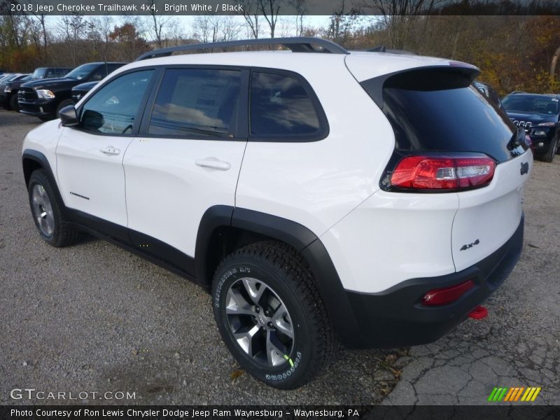 Bright White / Black 2018 Jeep Cherokee Trailhawk 4x4
