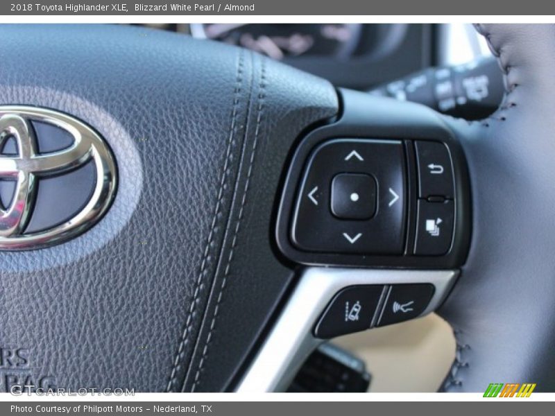 Blizzard White Pearl / Almond 2018 Toyota Highlander XLE