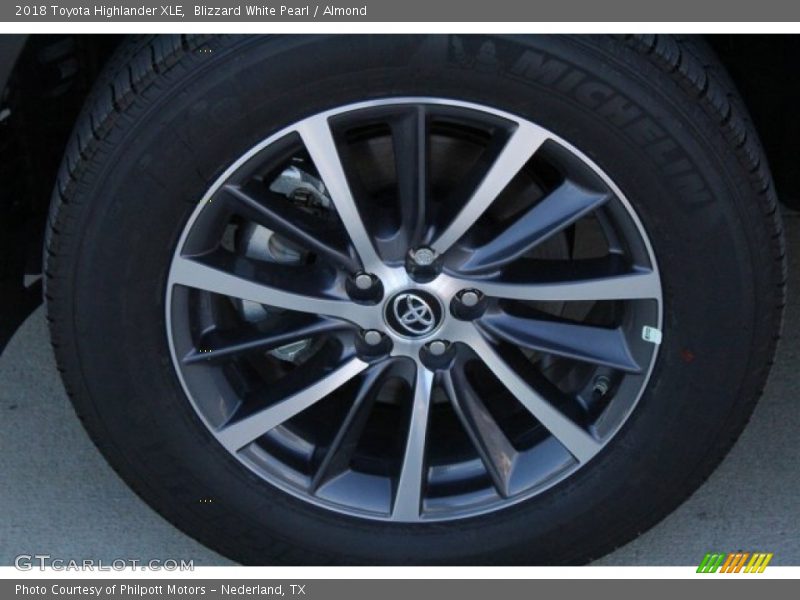 Blizzard White Pearl / Almond 2018 Toyota Highlander XLE