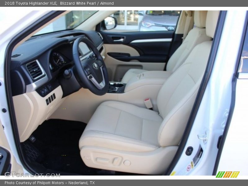 Blizzard White Pearl / Almond 2018 Toyota Highlander XLE