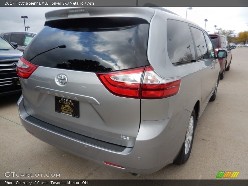 Silver Sky Metallic / Ash 2017 Toyota Sienna XLE
