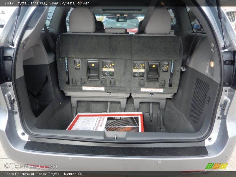 Silver Sky Metallic / Ash 2017 Toyota Sienna XLE