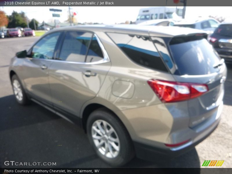 Pepperdust Metallic / Jet Black 2018 Chevrolet Equinox LT AWD