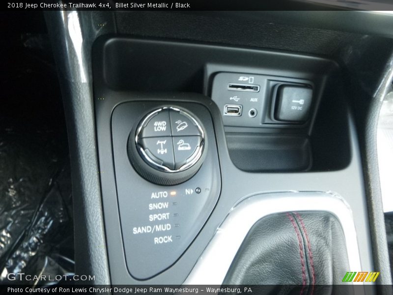 Billet Silver Metallic / Black 2018 Jeep Cherokee Trailhawk 4x4