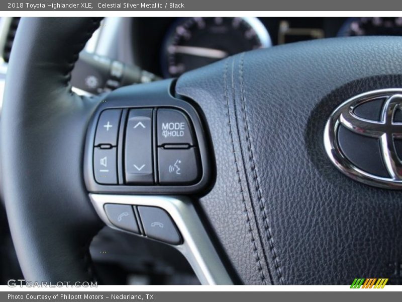 Celestial Silver Metallic / Black 2018 Toyota Highlander XLE