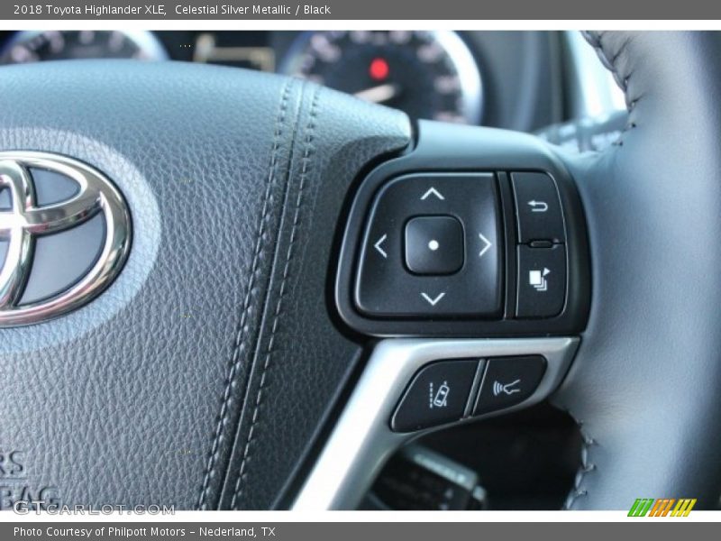Celestial Silver Metallic / Black 2018 Toyota Highlander XLE