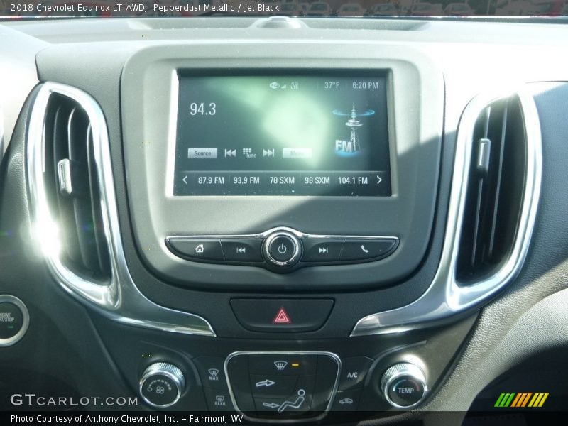 Pepperdust Metallic / Jet Black 2018 Chevrolet Equinox LT AWD