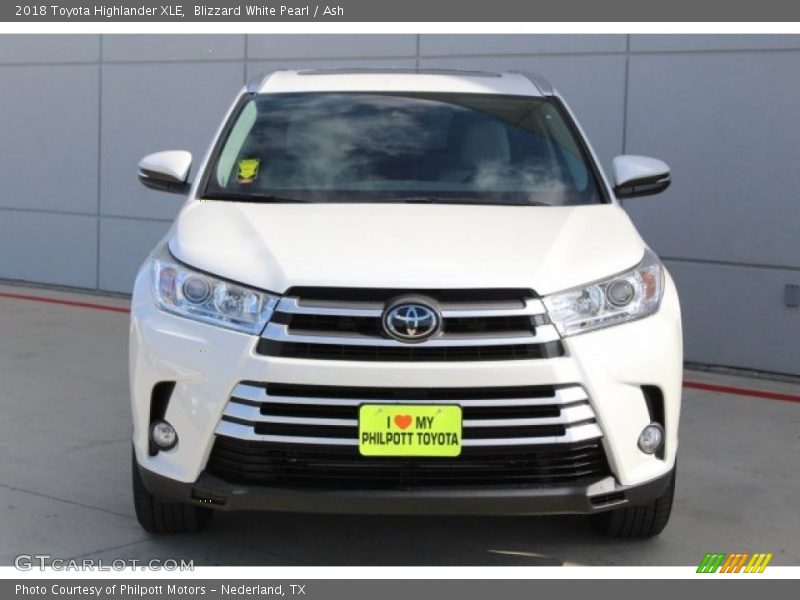 Blizzard White Pearl / Ash 2018 Toyota Highlander XLE
