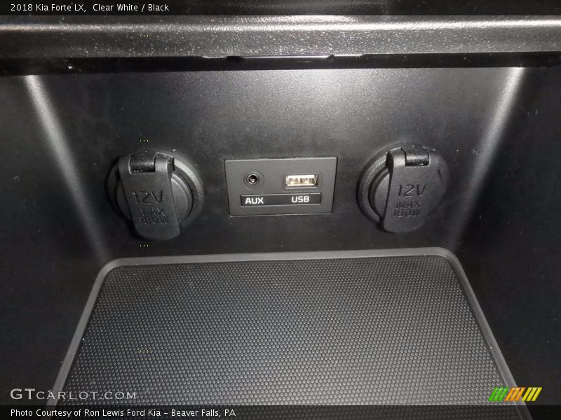 Clear White / Black 2018 Kia Forte LX