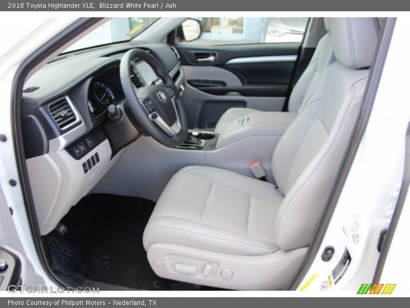 Blizzard White Pearl / Ash 2018 Toyota Highlander XLE