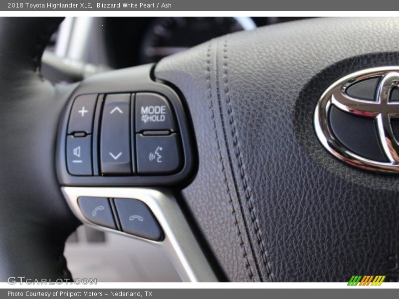 Blizzard White Pearl / Ash 2018 Toyota Highlander XLE