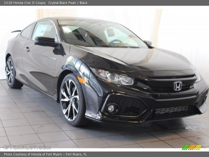 Front 3/4 View of 2018 Civic Si Coupe