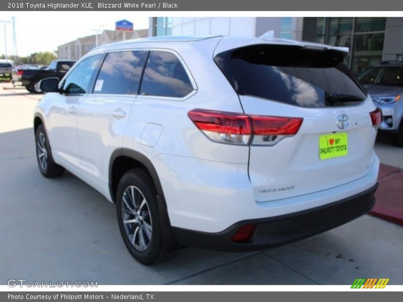 Blizzard White Pearl / Black 2018 Toyota Highlander XLE