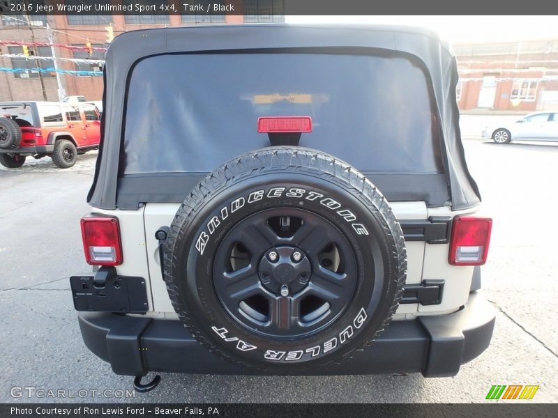 Tank / Black 2016 Jeep Wrangler Unlimited Sport 4x4