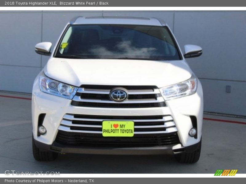 Blizzard White Pearl / Black 2018 Toyota Highlander XLE