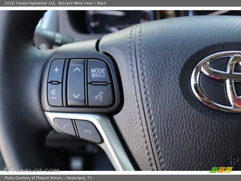 Blizzard White Pearl / Black 2018 Toyota Highlander XLE