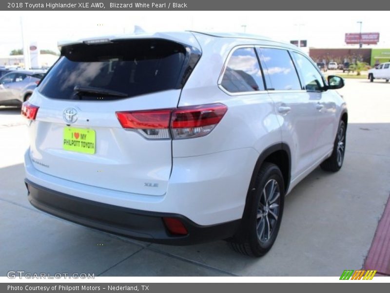 Blizzard White Pearl / Black 2018 Toyota Highlander XLE AWD