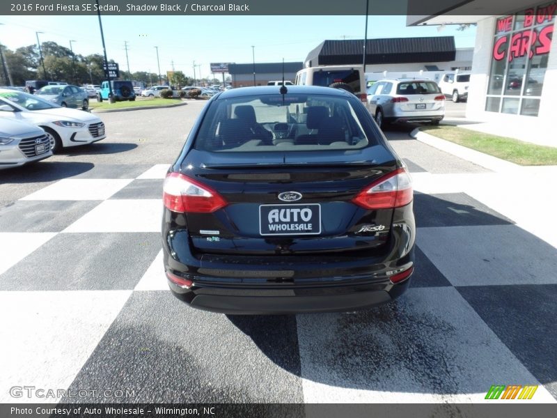 Shadow Black / Charcoal Black 2016 Ford Fiesta SE Sedan