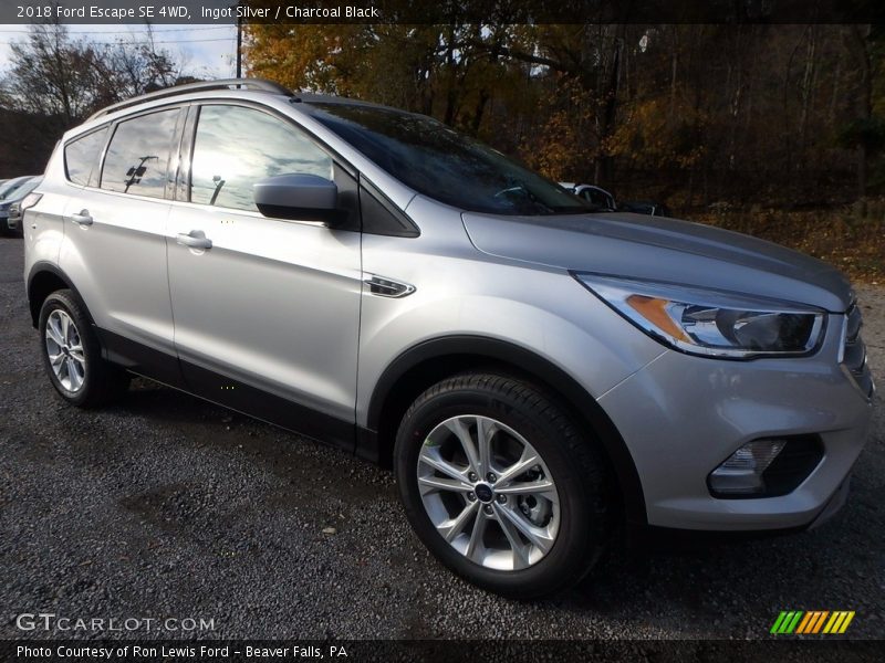 Ingot Silver / Charcoal Black 2018 Ford Escape SE 4WD