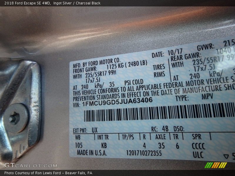 Ingot Silver / Charcoal Black 2018 Ford Escape SE 4WD