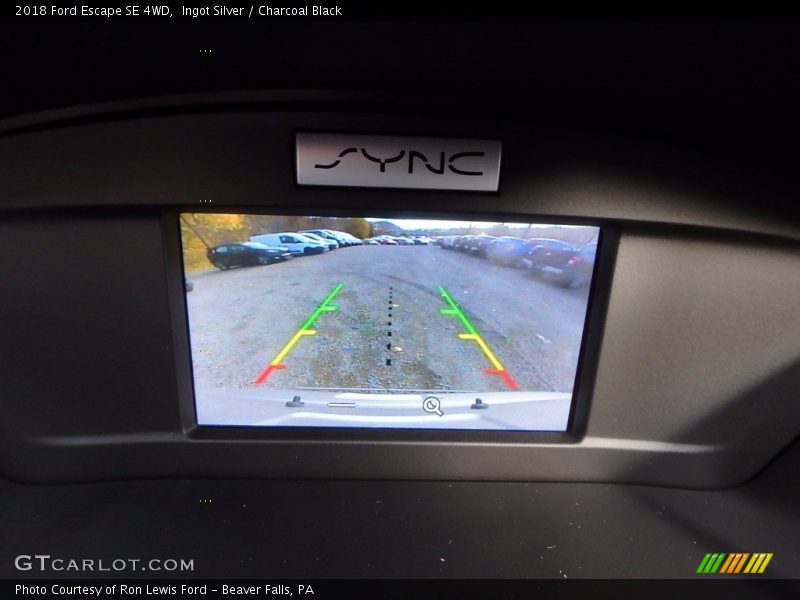 Ingot Silver / Charcoal Black 2018 Ford Escape SE 4WD