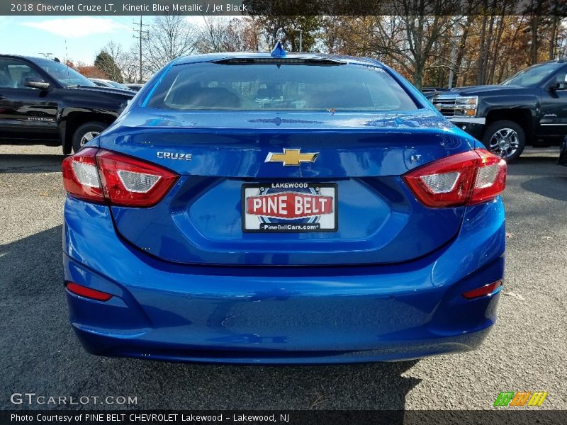 Kinetic Blue Metallic / Jet Black 2018 Chevrolet Cruze LT