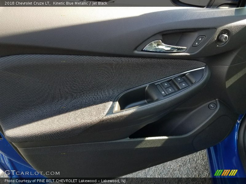 Kinetic Blue Metallic / Jet Black 2018 Chevrolet Cruze LT