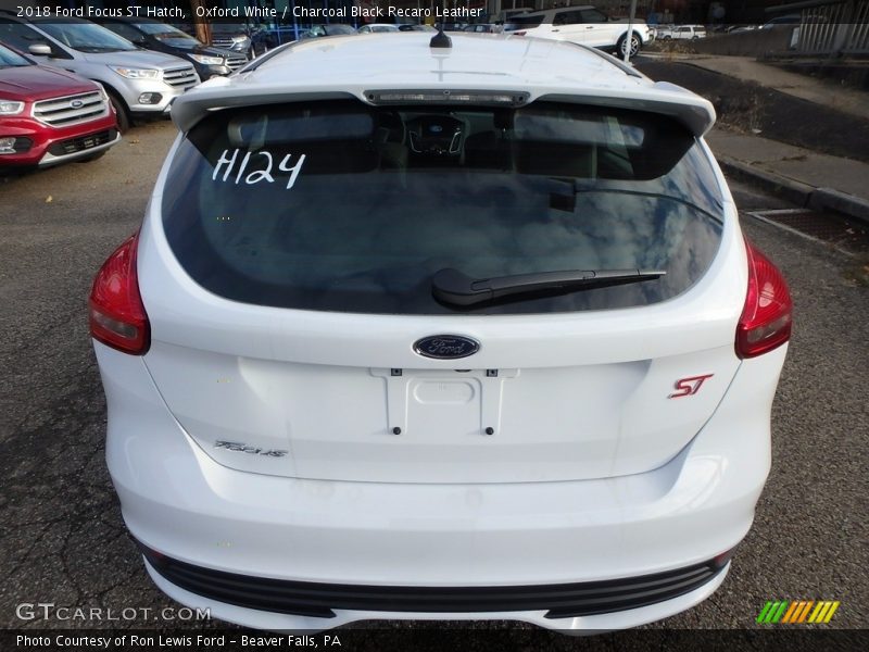 Oxford White / Charcoal Black Recaro Leather 2018 Ford Focus ST Hatch