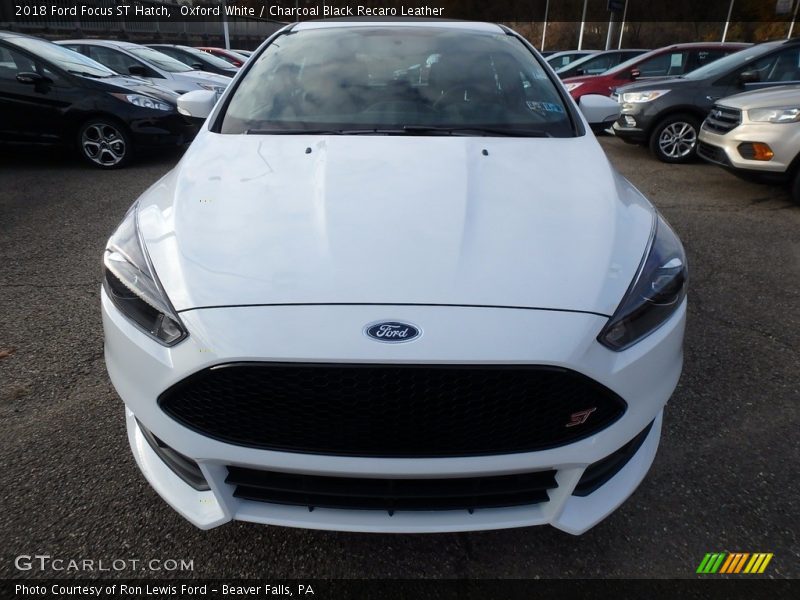 Oxford White / Charcoal Black Recaro Leather 2018 Ford Focus ST Hatch