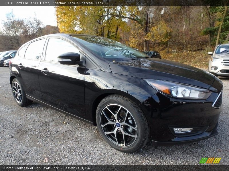Front 3/4 View of 2018 Focus SEL Hatch