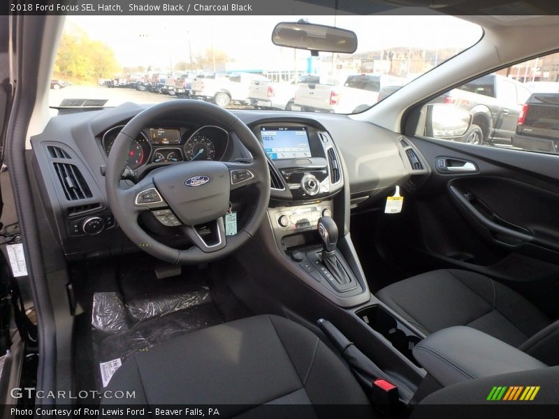  2018 Focus SEL Hatch Charcoal Black Interior