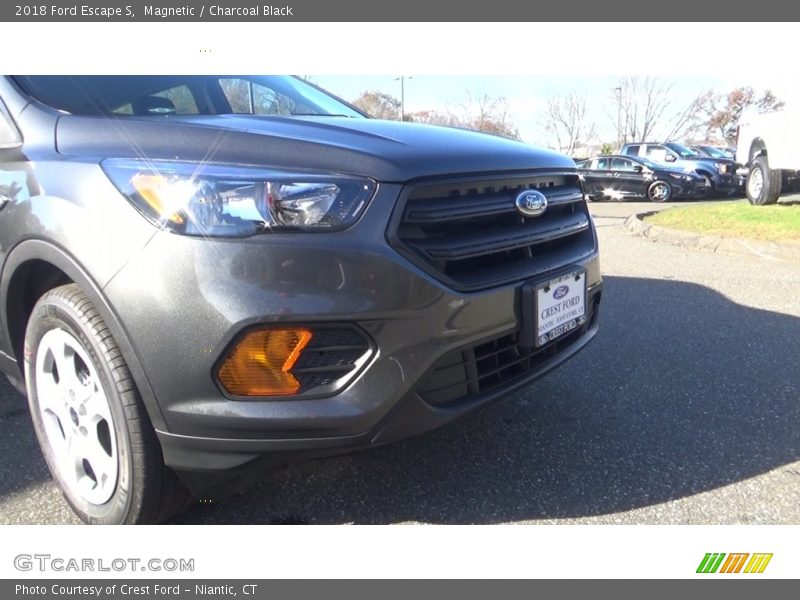 Magnetic / Charcoal Black 2018 Ford Escape S