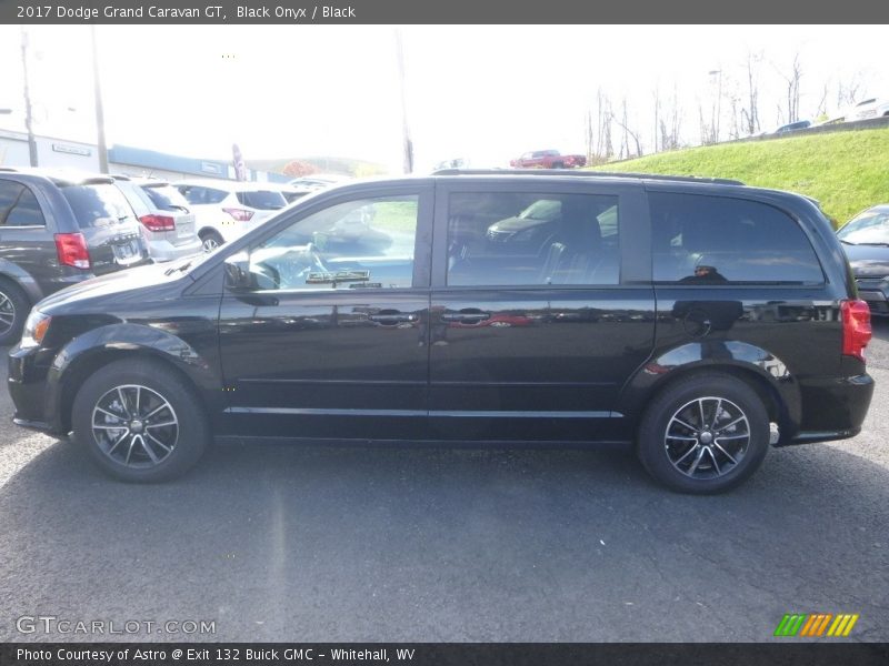 Black Onyx / Black 2017 Dodge Grand Caravan GT