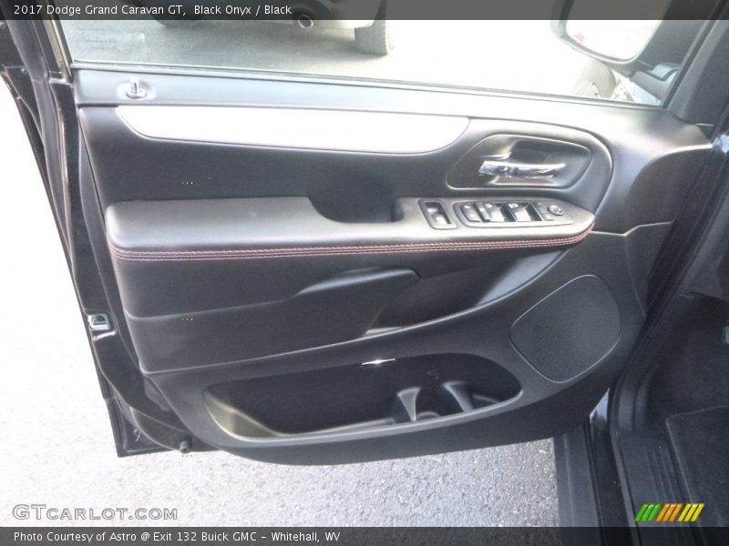 Black Onyx / Black 2017 Dodge Grand Caravan GT