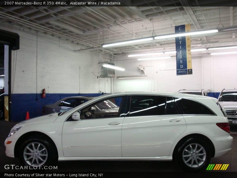 Alabaster White / Macadamia 2007 Mercedes-Benz R 350 4Matic