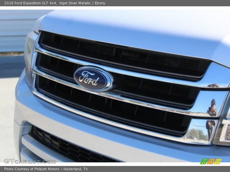 Ingot Silver Metallic / Ebony 2016 Ford Expedition XLT 4x4