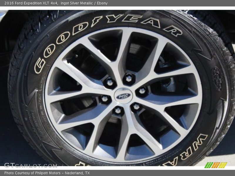 Ingot Silver Metallic / Ebony 2016 Ford Expedition XLT 4x4
