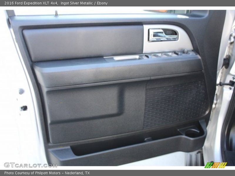 Ingot Silver Metallic / Ebony 2016 Ford Expedition XLT 4x4