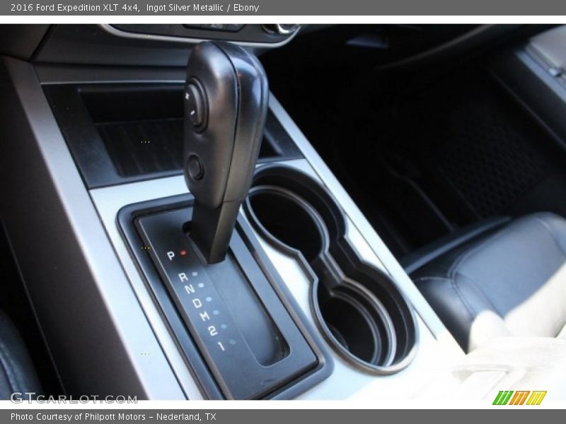 Ingot Silver Metallic / Ebony 2016 Ford Expedition XLT 4x4