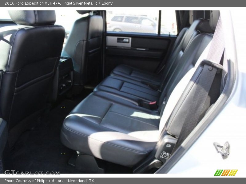 Ingot Silver Metallic / Ebony 2016 Ford Expedition XLT 4x4