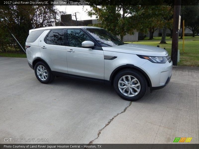 Indus Silver / Ebony/Ebony 2017 Land Rover Discovery SE