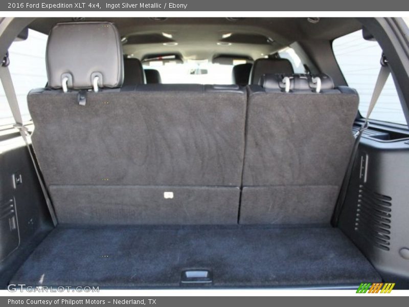 Ingot Silver Metallic / Ebony 2016 Ford Expedition XLT 4x4