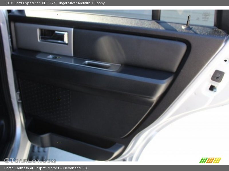 Ingot Silver Metallic / Ebony 2016 Ford Expedition XLT 4x4