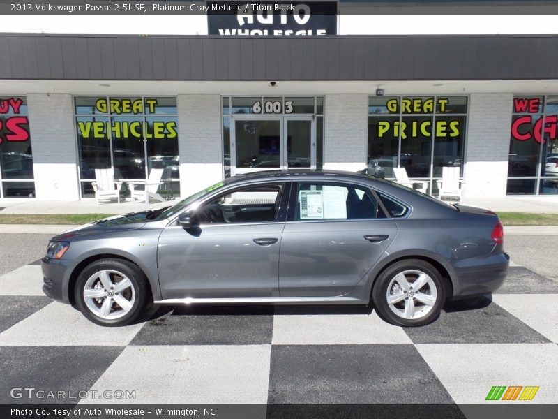 Platinum Gray Metallic / Titan Black 2013 Volkswagen Passat 2.5L SE